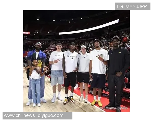 拉拉维亚称赞詹姆斯无私助攻八村塁得分展现团队精神 拉拉维亚称赞詹姆斯无私助攻八村塁得分展现团队精神