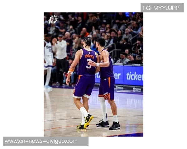 布克在场时太阳表现优异净效率提升显著对比无布克状态